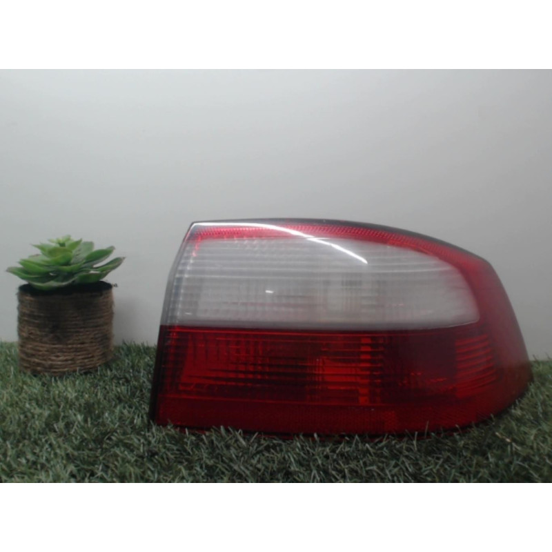 Feu arriere principal droit (feux) RENAULT LAGUNA 2 PHASE 1 d’occasion