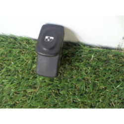 Interrupteur de leve vitre avant droit RENAULT CLIO 2 PHASE 1 d’occasion