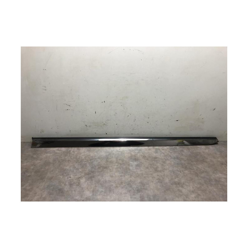 Baguette de porte avant gauche RENAULT CLIO 5 d’occasion