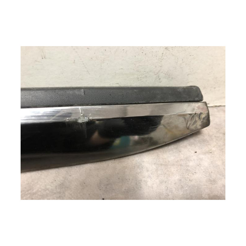 Baguette de porte avant gauche RENAULT CLIO 5 d’occasion