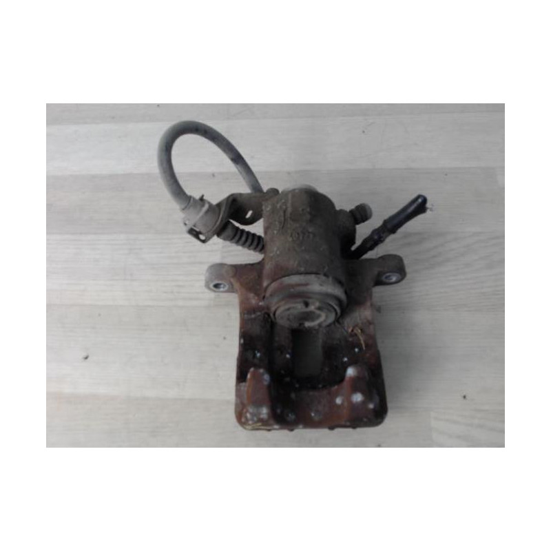 Etrier avant gauche (freinage) VOLKSWAGEN GOLF 4 d’occasion