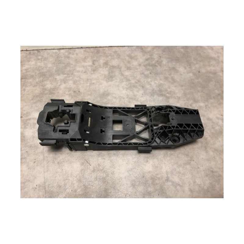 Support poignee porte arriere gauche VOLKSWAGEN POLO 5 PHASE 2 d’occasion