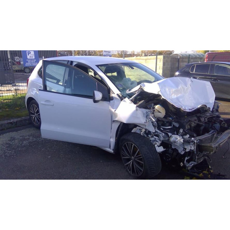 Leve vitre mecanique arriere gauche VOLKSWAGEN POLO 5 PHASE 2 d’occasion