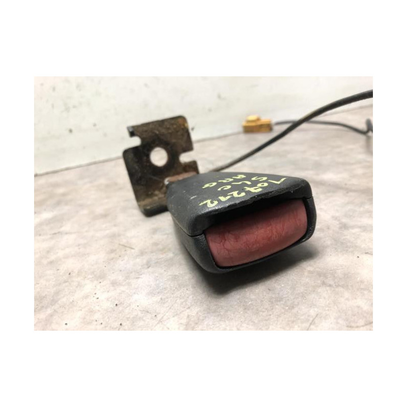 Attache ceinture arriere gauche VOLVO S 40 2 PHASE 1 d’occasion