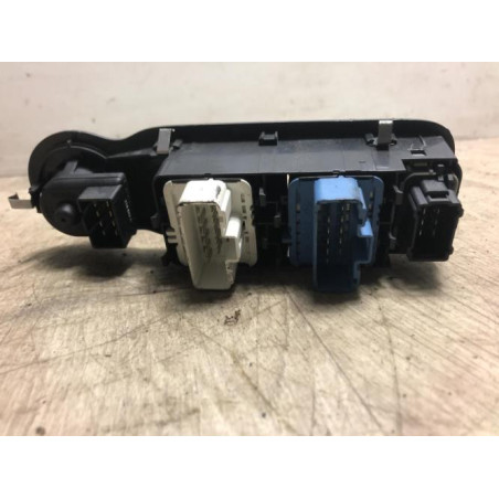 Interrupteur de leve vitre avant gauche RENAULT MODUS PHASE 1 d’occasion