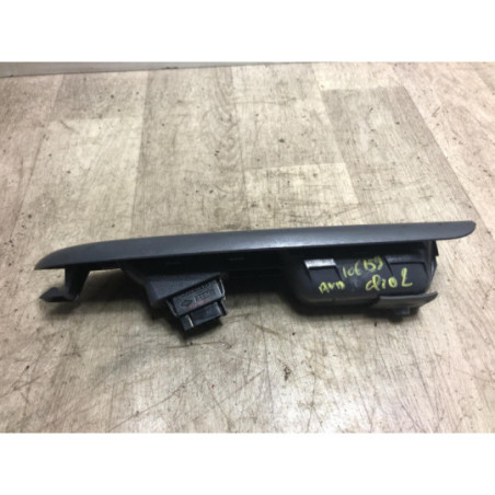Interrupteur de leve vitre avant droit RENAULT CLIO 2 PHASE 1 d’occasion