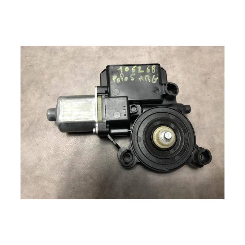 Moteur leve vitre arriere gauche VOLKSWAGEN POLO 5 PHASE 2 d’occasion