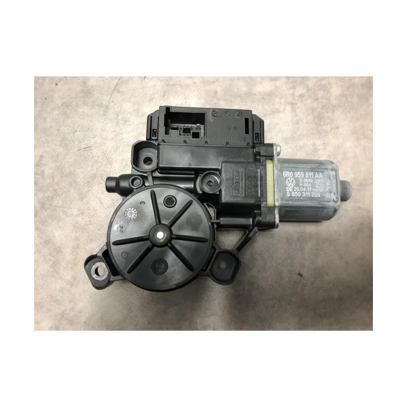 Moteur leve vitre arriere gauche VOLKSWAGEN POLO 5 PHASE 2 d’occasion