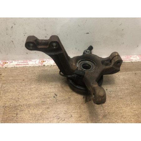Fusee avant gauche DACIA  d’occasion