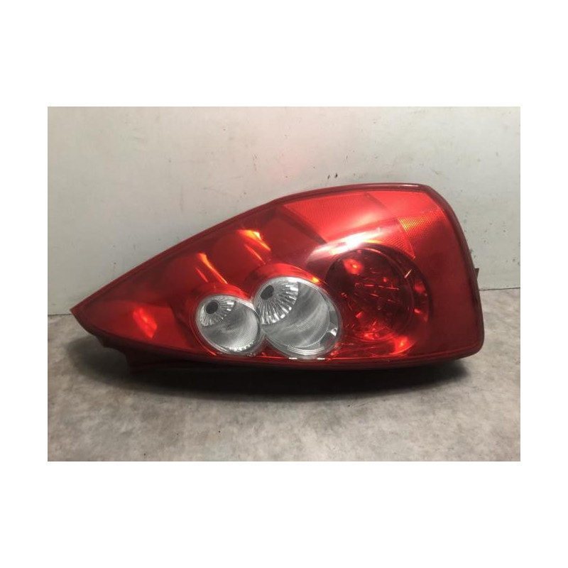 Feu arriere principal droit (feux) MAZDA 5 1 PHASE 1 d’occasion