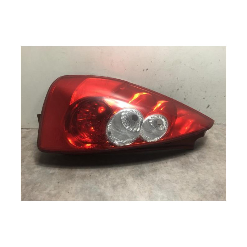 Feu arriere principal gauche (feux) MAZDA 5 1 PHASE 1 d’occasion