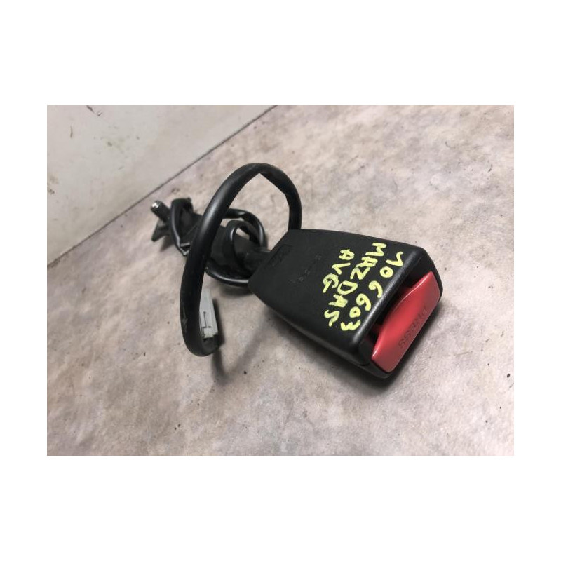 Attache ceinture avant gauche MAZDA 5 1 PHASE 1 d’occasion