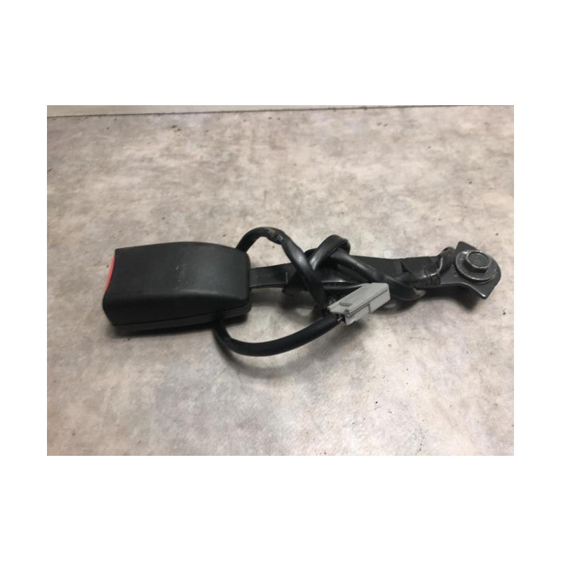 Attache ceinture avant gauche MAZDA 5 1 PHASE 1 d’occasion