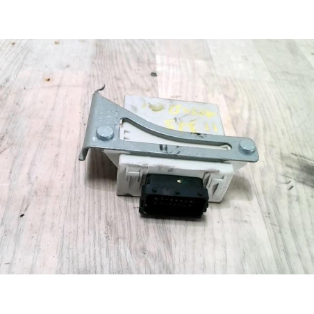 Relais electrique TOYOTA COROLLA VERSO 2 PHASE 1 d’occasion