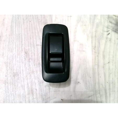 Interrupteur de leve vitre arriere droit TOYOTA COROLLA VERSO 2 PHASE 1 d’occasion