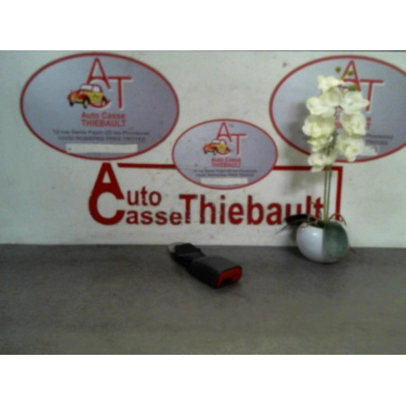 Attache ceinture arriere gauche CITROEN C1 PHASE 1 d’occasion