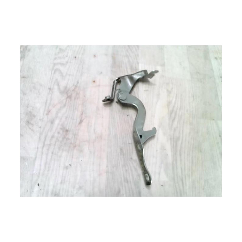 Charniere de porte avant gauche TOYOTA COROLLA VERSO 2 PHASE 1 d’occasion