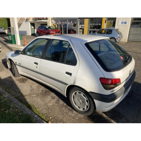Poignee interieur avant gauche PEUGEOT 306 PHASE 2 d’occasion