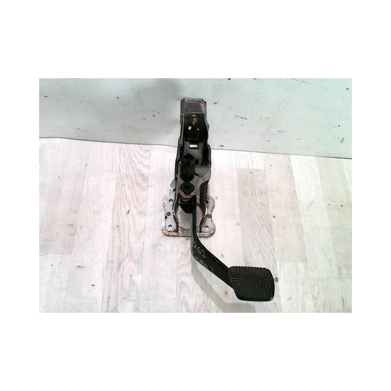Pedalier de frein NISSAN PRIMERA 3 d’occasion