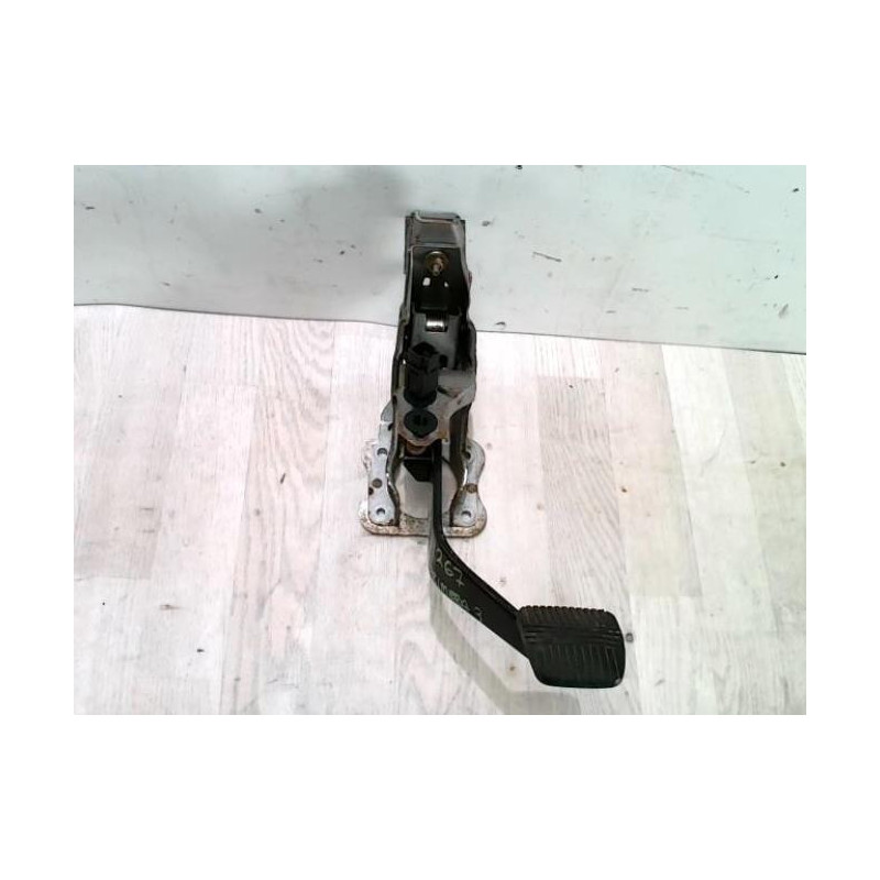 Pedalier de frein NISSAN PRIMERA 3 d’occasion