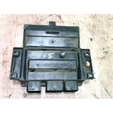 Calculateur moteur RENAULT CLIO 2 PHASE 2 d’occasion