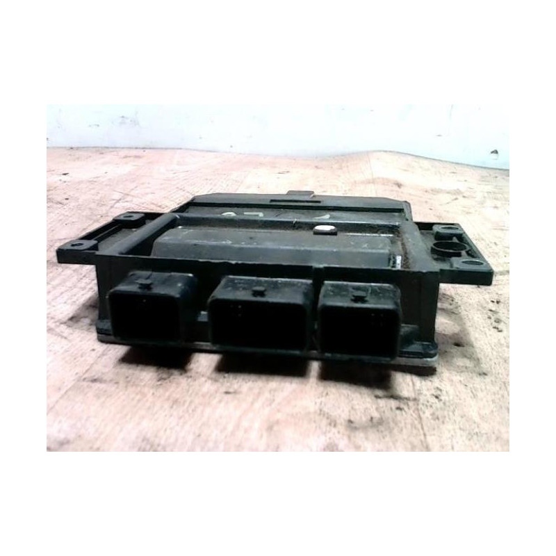 Calculateur moteur RENAULT CLIO 3 PHASE 1 d’occasion