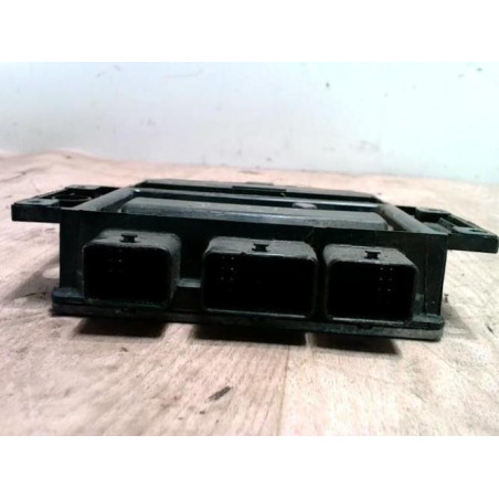 Calculateur moteur RENAULT CLIO 3 PHASE 1 d’occasion