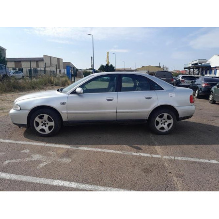 Feu arriere principal droit (feux) AUDI A4 1 PHASE 1 d’occasion