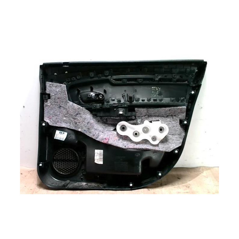 Garniture porte avant gauche RENAULT GRAND SCENIC 3 PHASE 3 d’occasion
