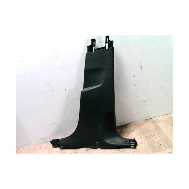 Garniture porte avant droite PEUGEOT 308 2 PHASE 1 d’occasion