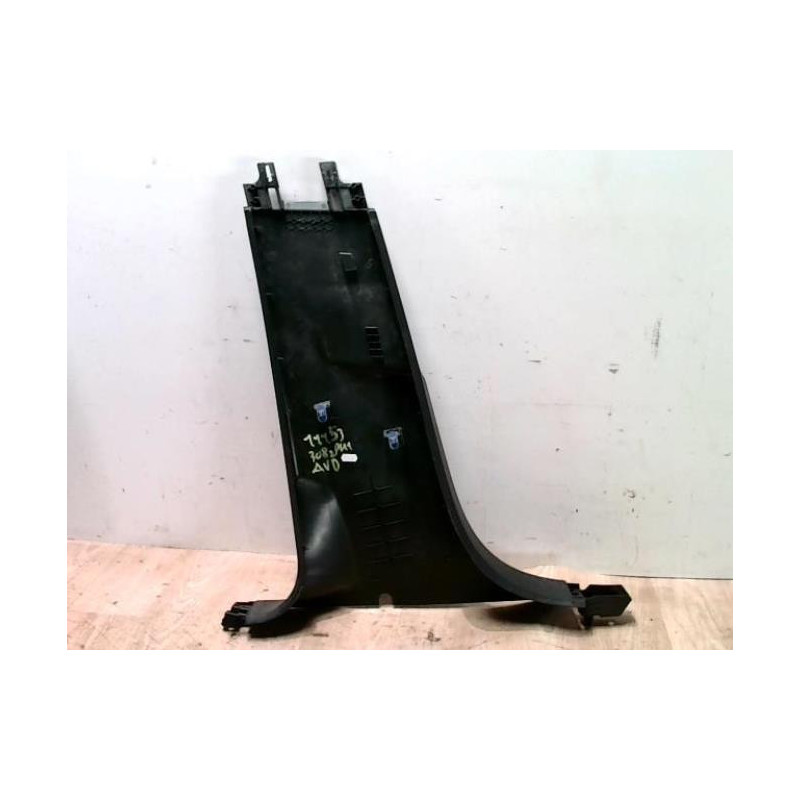 Garniture porte avant droite PEUGEOT 308 2 PHASE 1 d’occasion