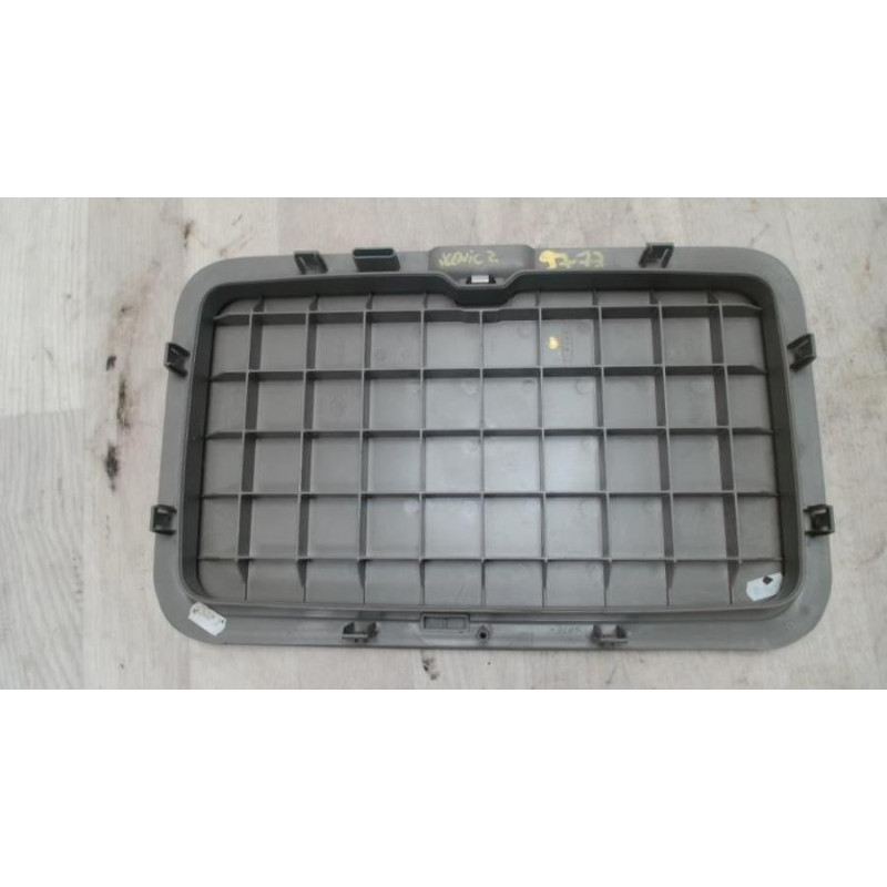 Vide poche arriere droit RENAULT GRAND SCENIC 2 PHASE 1 d’occasion