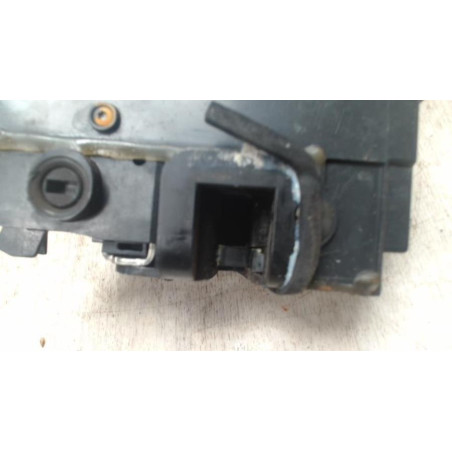Serrure de porte laterale droite PEUGEOT 308 2 PHASE 1 d’occasion