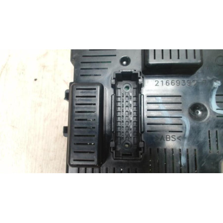 Calculateur boitier electronique ESP/ABS RENAULT CLIO 3 PHASE 1 d’occasion