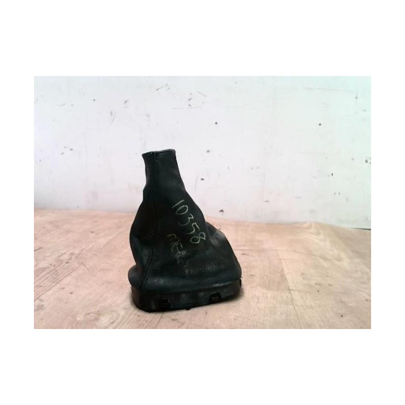 Soufflet de levier de vitesse MERCEDES CLASSE C 203 COUPE SPORT PHASE 1 d’occasion