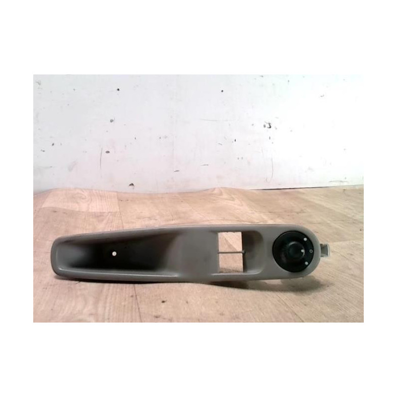 Interrupteur de leve vitre avant gauche RENAULT ZOE 1 d’occasion