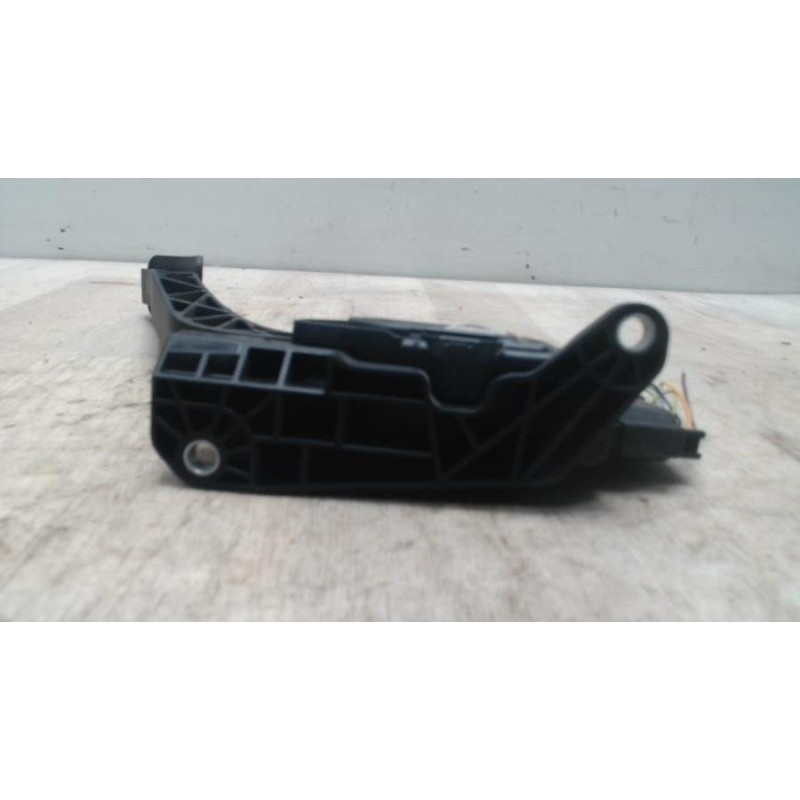 Pedalier d'accelerateur FORD FIESTA 6 PHASE 2 d’occasion