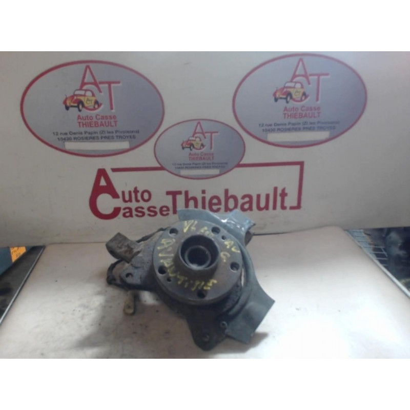 Fusee avant gauche RENAULT VELSATIS d’occasion