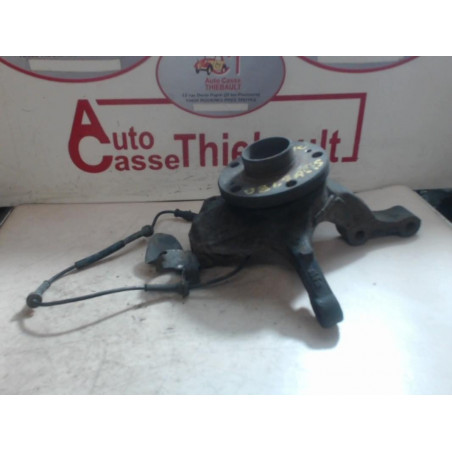 Fusee avant gauche RENAULT VELSATIS d’occasion