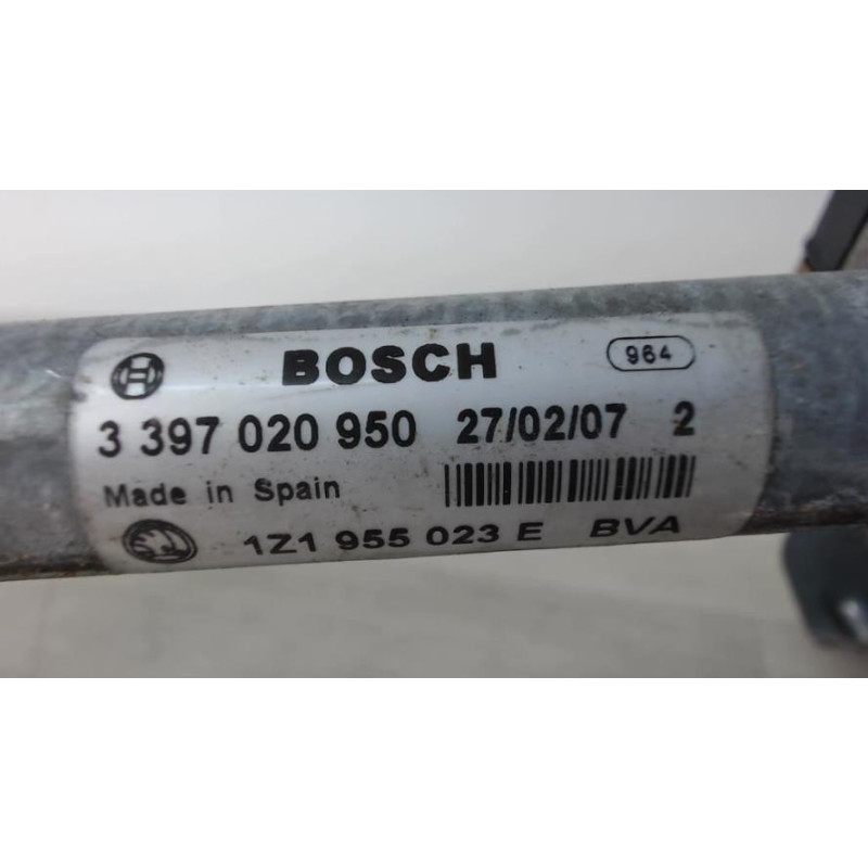 Mecanisme essuie glace avant SKODA OCTAVIA 2 PHASE 1 d’occasion