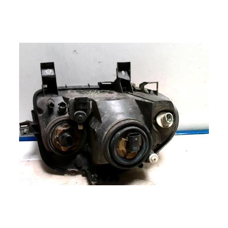 Catadioptre interieur porte avant gauche RENAULT CLIO 2 PHASE 1 d’occasion