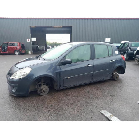 Feu arriere principal droit (feux) RENAULT CLIO 3 PHASE 1 d’occasion