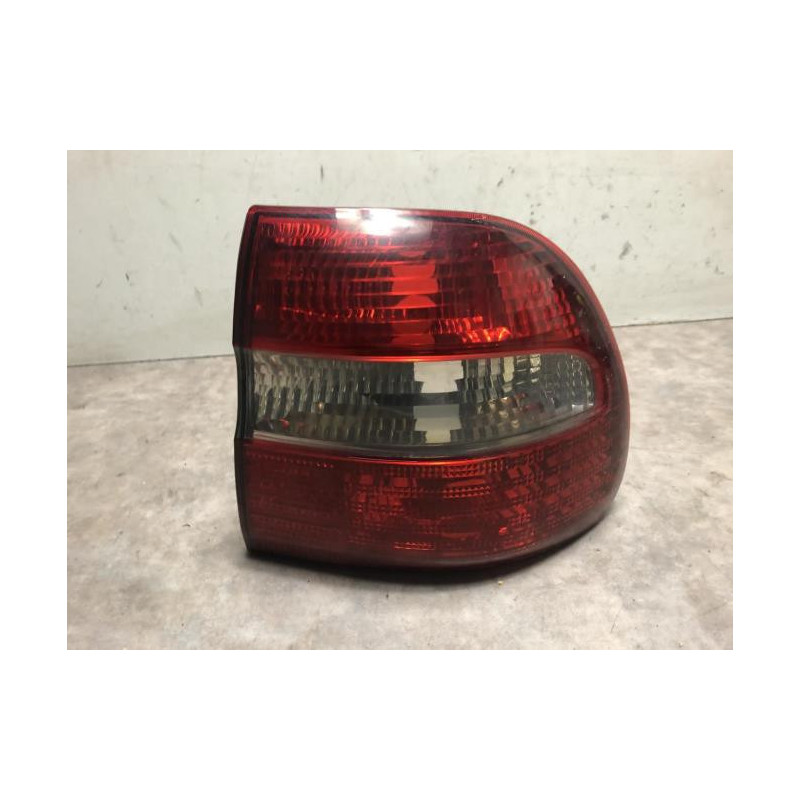 Feu arriere principal droit (feux) VOLVO V 40 1 PHASE 2 BREAK d’occasion