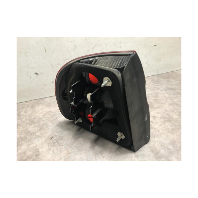 Feu arriere principal droit (feux) VOLVO V 40 1 PHASE 2 BREAK d’occasion