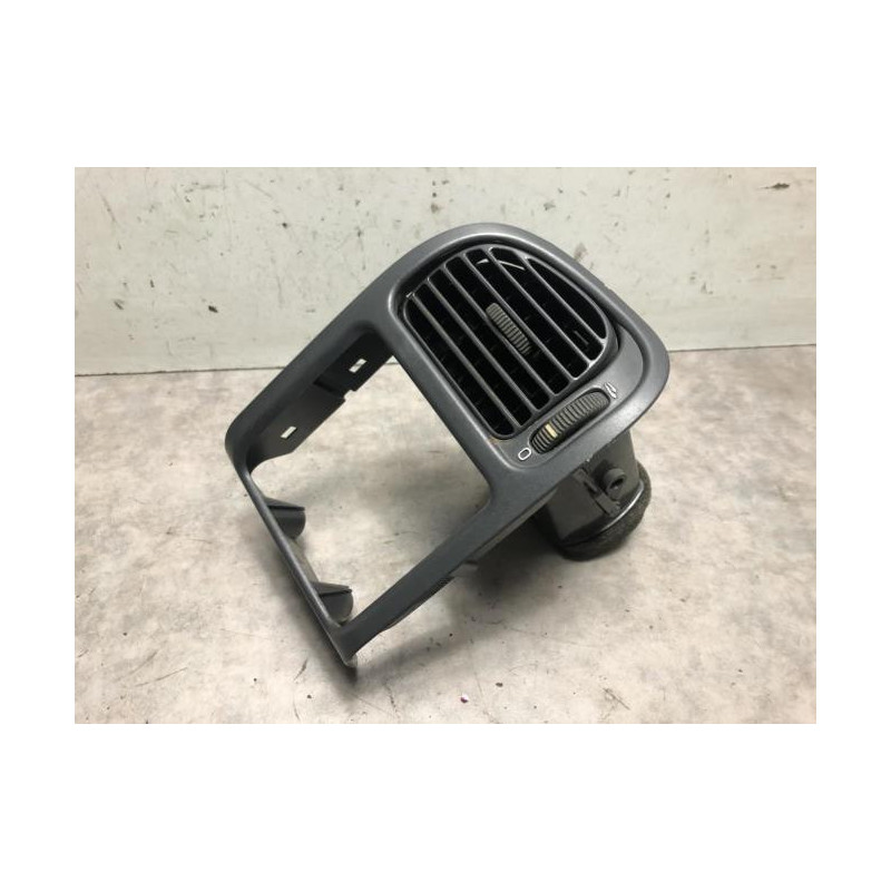 Aerateur tableau de bord avant gauche VOLVO V 40 1 PHASE 2 BREAK d’occasion