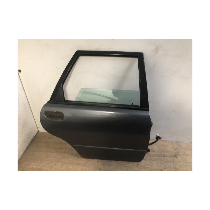 Porte arriere droit VOLVO V 40 1 PHASE 2 BREAK d’occasion