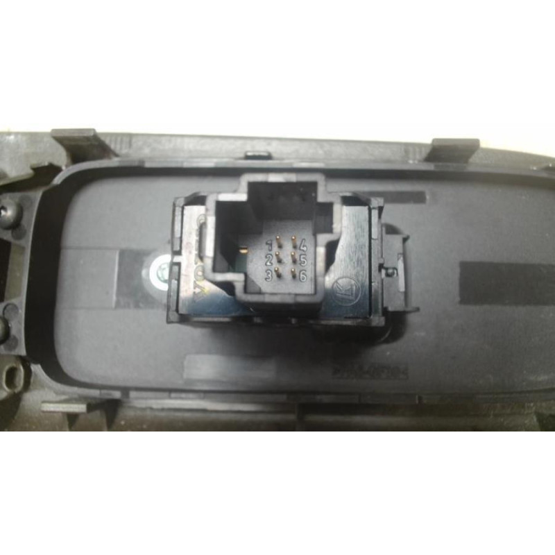 Interrupteur de leve vitre avant droit VOLVO S 40 2 PHASE 1 d’occasion