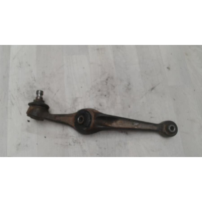 Bras de suspension superieur avant gauche CITROEN C15 d’occasion