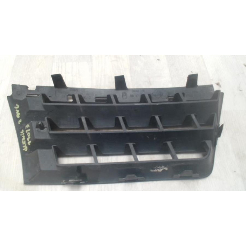 Grille de pare choc RENAULT SCENIC 2 PHASE 1 d’occasion