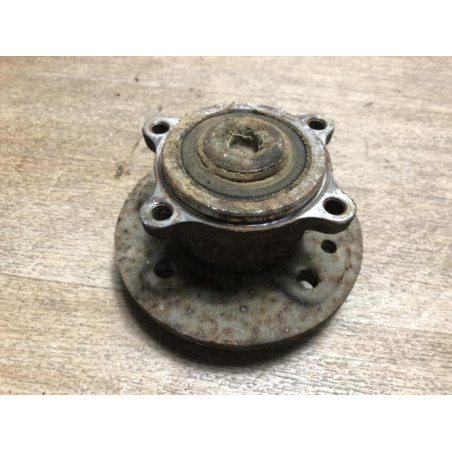 Moyeu arriere gauche MINI MINI 1 R50/R53 PHASE 1 d’occasion
